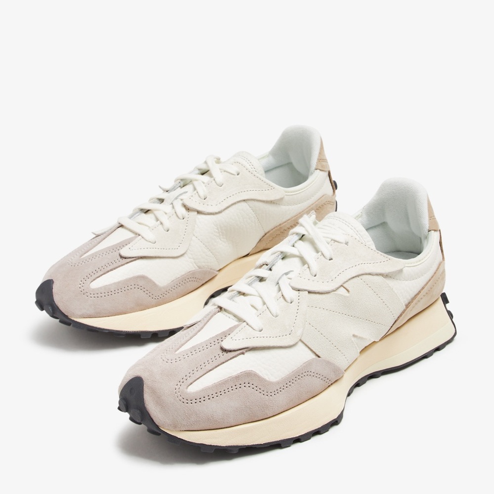 New Balance 327
Women's - Picture 6 of 12